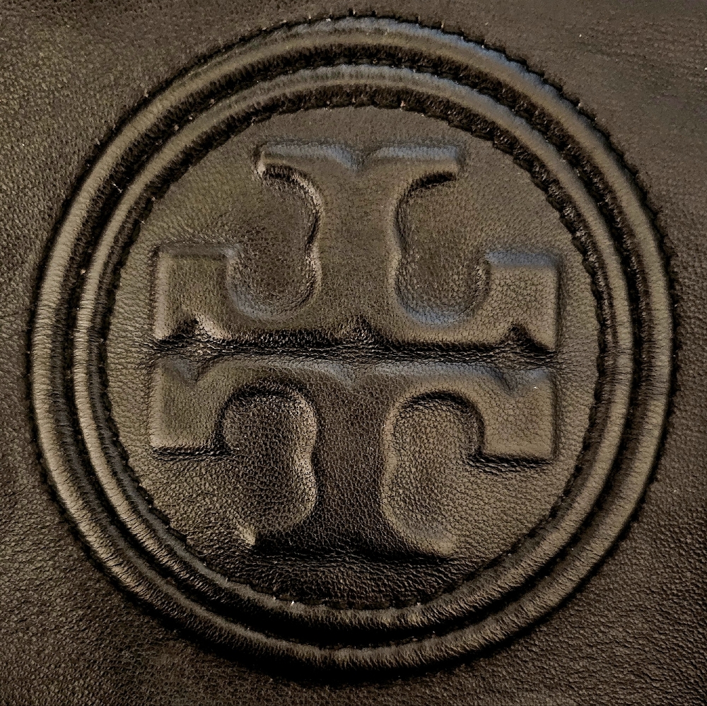Tory Burch Flemming Tote - Picture 11 of 11